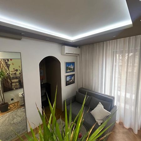Apartment D-22 Belgrado Esterno foto