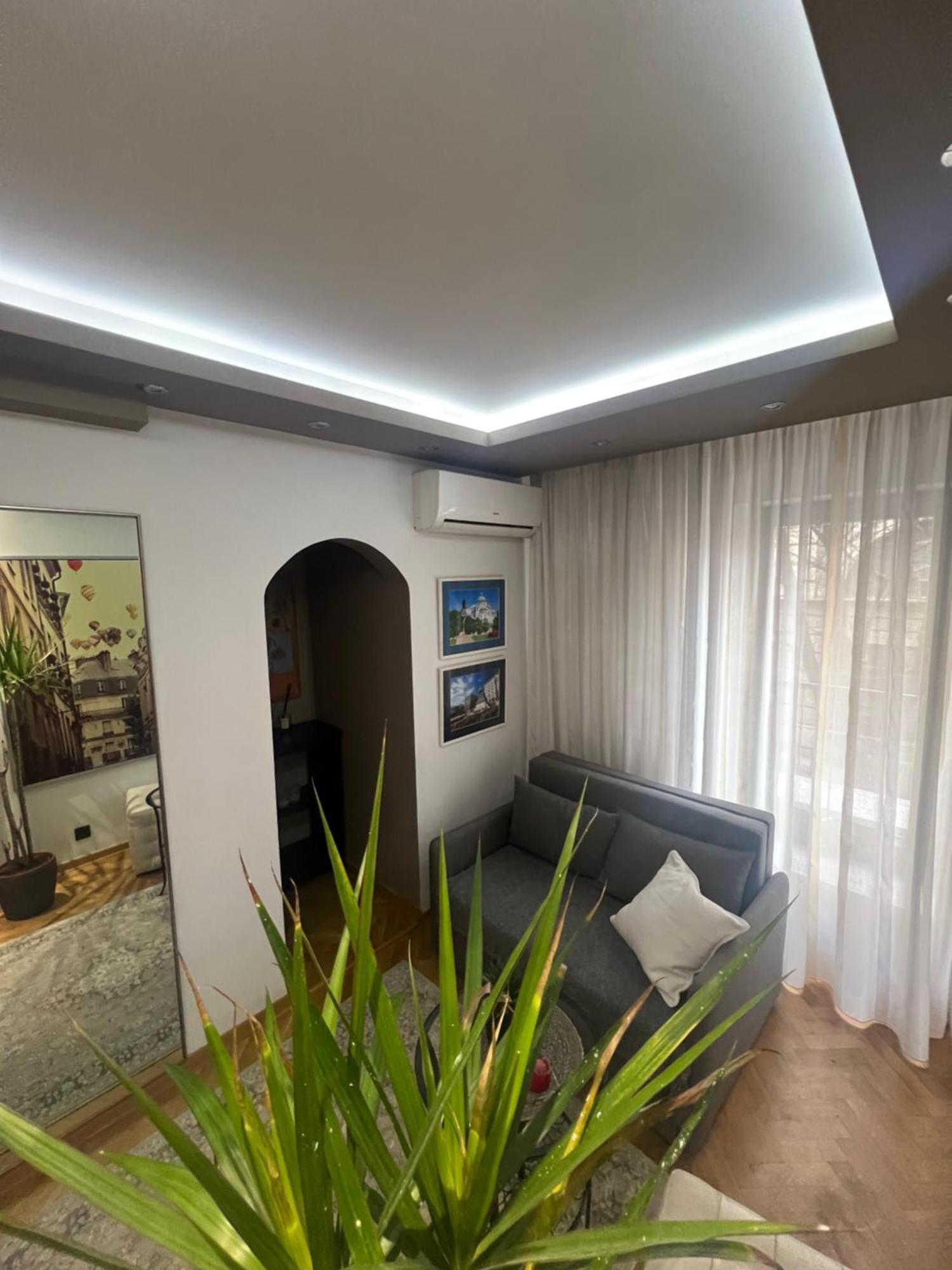 Apartment D-22 Belgrado Esterno foto